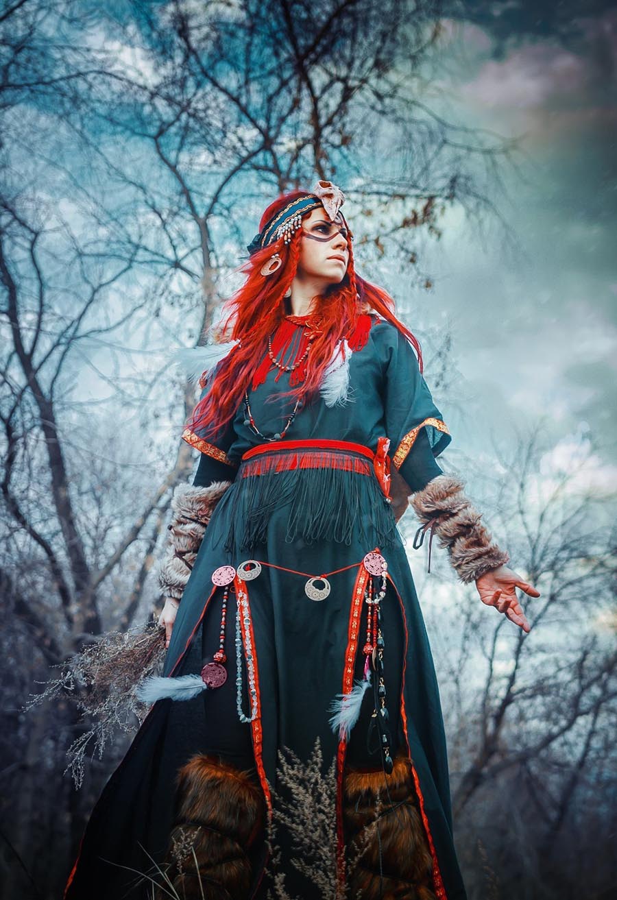 Girls in Slavic costumes underwear in Jimo